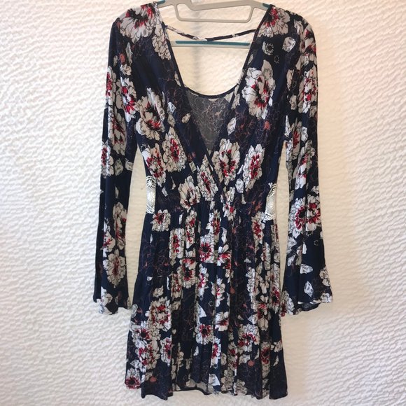 Long Sleeve Dress || Size Small - Picture 6 of 7